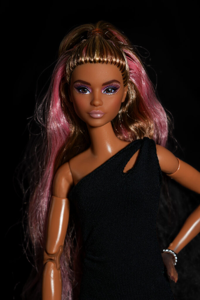 Modèle : Barbie Crystal Fantasy Collection Quartz Rose