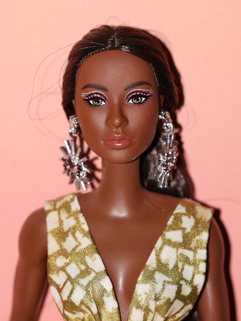 Modèle : Barbie Fashion Frontier doll 2