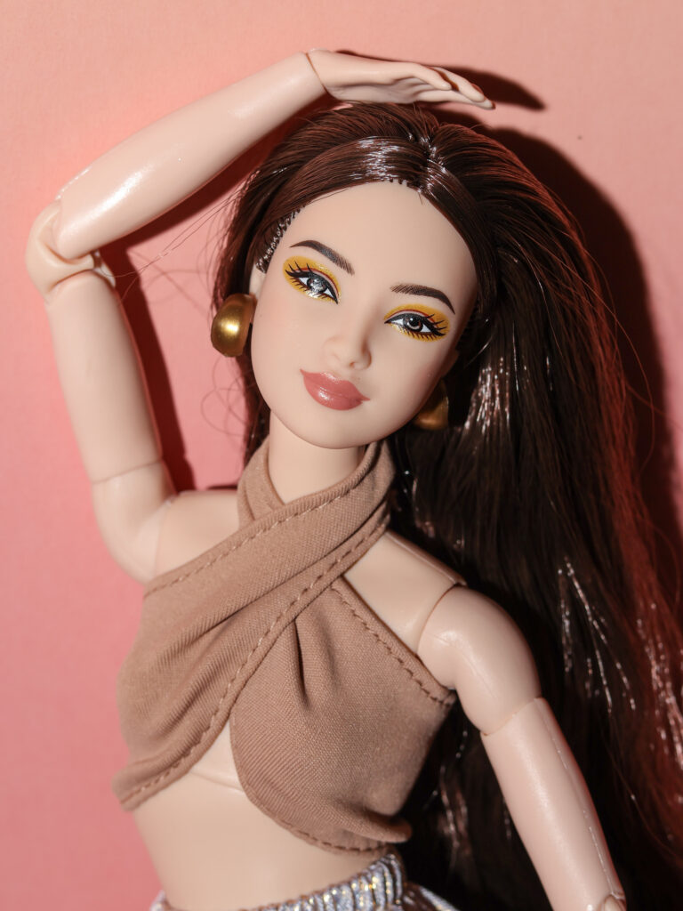 Barbie Basics 2026 Neutral Serie model 6