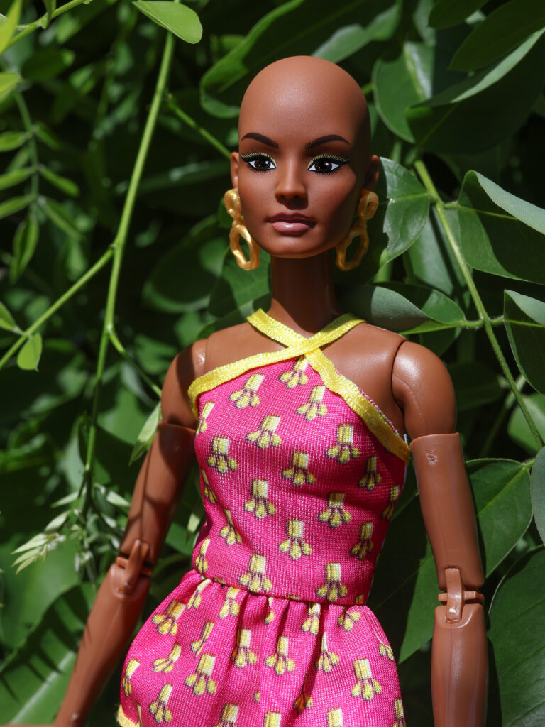 Barbie Signature You Create Barbie Basics Deluxe Kit 004